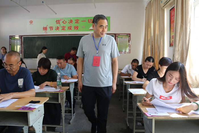 民權(quán)縣順利完成鹽業(yè)執(zhí)法監(jiān)督局人員選聘筆試工作