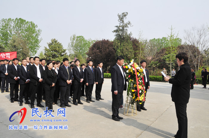 縣高新區(qū)到睢杞戰(zhàn)役紀念館開展革命烈士公祭活動