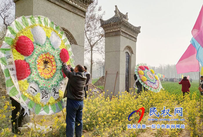 民權(quán)縣程莊鎮(zhèn)各中小學(xué)開展形式多樣的清明祭掃活動(dòng)