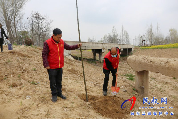 白云寺鎮(zhèn)財政所開展義務植樹活動