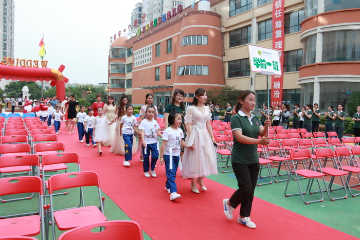 滿滿的儀式感！民權(quán)東區(qū)實(shí)驗幼兒園迎來畢業(yè)季