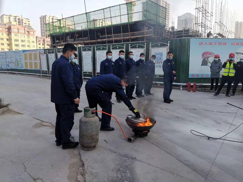 縣住建局開展建筑領(lǐng)域消防教育及應(yīng)急疏散預(yù)案演練活動