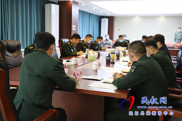 河南省軍區(qū)少將政委徐元鴻到民調(diào)研黨管武裝和民兵建設等工作情況