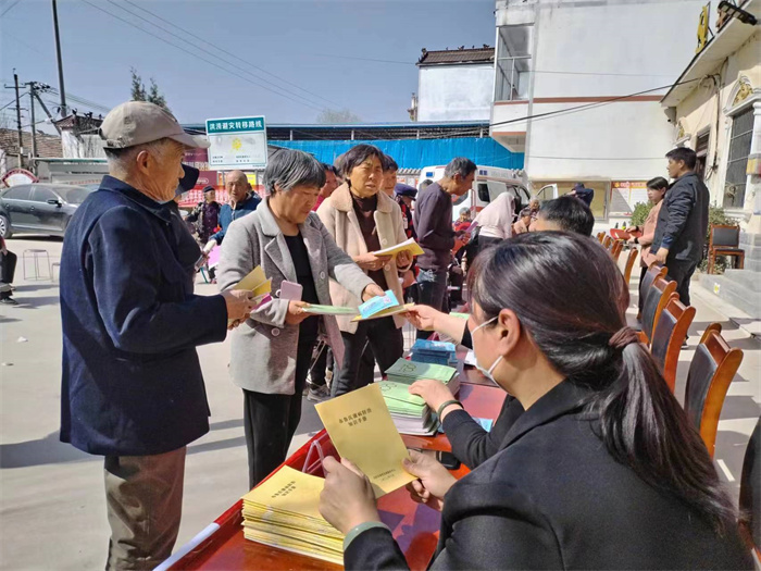 縣委黨校開展3月份主題黨日“1+新時代文明實踐推動暨黨的創(chuàng)新理論、科技、衛(wèi)生三下鄉(xiāng)”活動