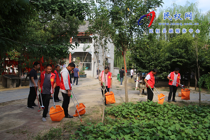 文廣局：開展志愿清掃 助力文明城市創(chuàng)建