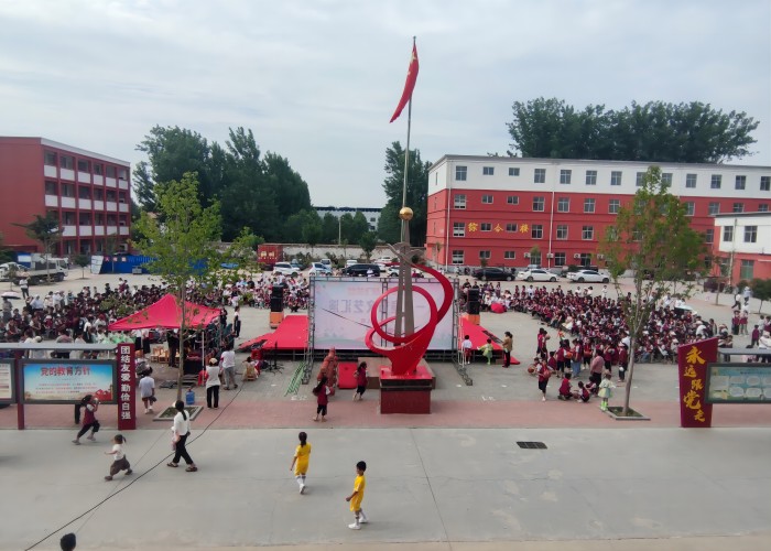 雙塔鎮(zhèn)中心幼兒園舉行“快樂童年，放飛夢想”  六一兒童節(jié)文藝匯演