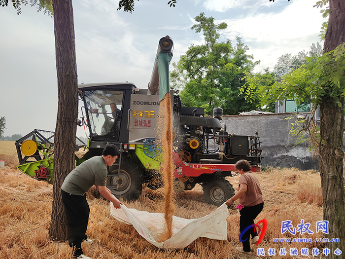 胡集鄉(xiāng)多措并舉確?！叭摹惫ぷ饔行蜻M(jìn)行