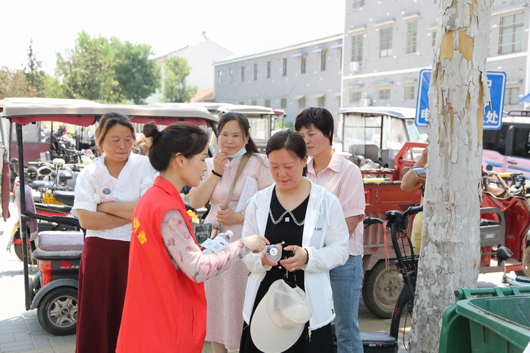 民權縣圖書館組織開展 “閱讀點亮未來·助力高考夢想”志愿服務活動